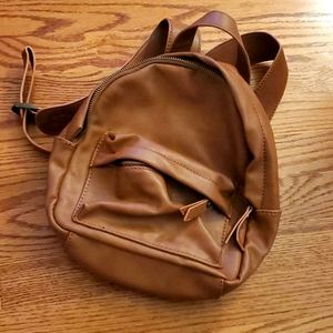 Universal Brand fake leather backpack